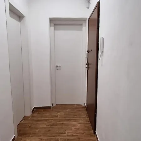 'ni Mia Apartment *
